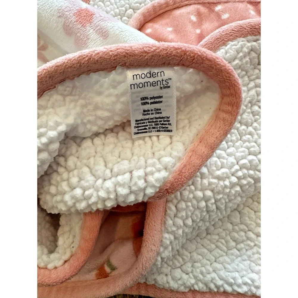 Modern Moments‎ Gerber Baby Blanket Patchwork Flowers Peach White Dots Thick